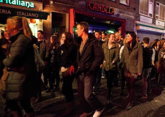 Bierglas gemaakt van autoruiten 